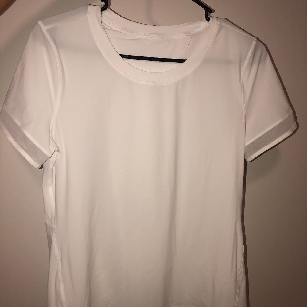 lululemon short sleeve shirt